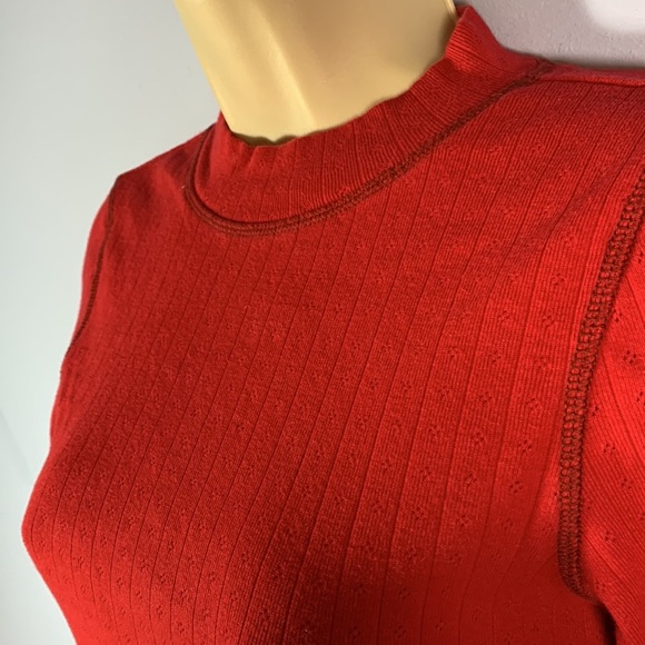 American eagle size small red mock neck long sleeve crop tshirt pointelle knit - Picture 3 of 9